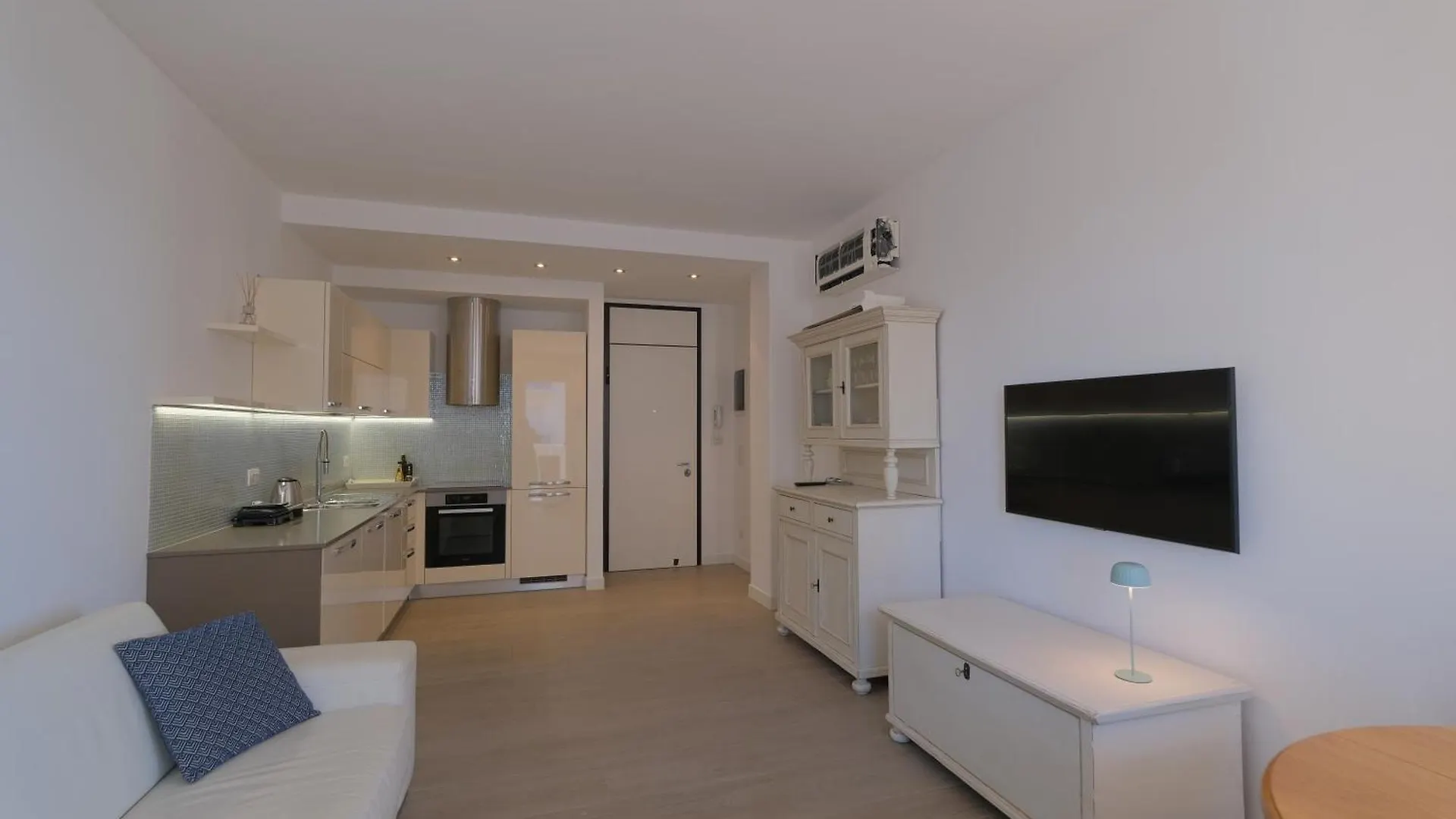 Appartamento Panfilo Residence Con Piscina Fronte Mare Lido di Jesolo