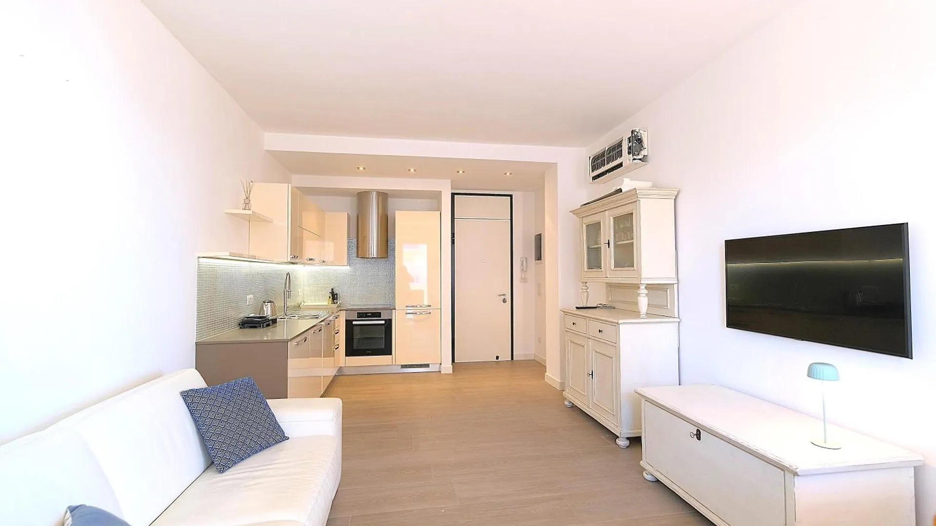 Panfilo Residence Con Piscina Fronte Mare Lido di Jesolo Italia