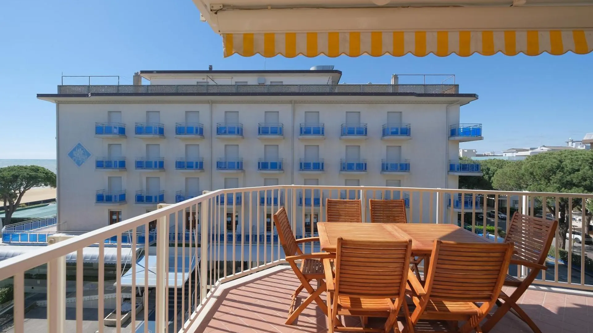 Panfilo Residence Con Piscina Fronte Mare Lido di Jesolo Italia