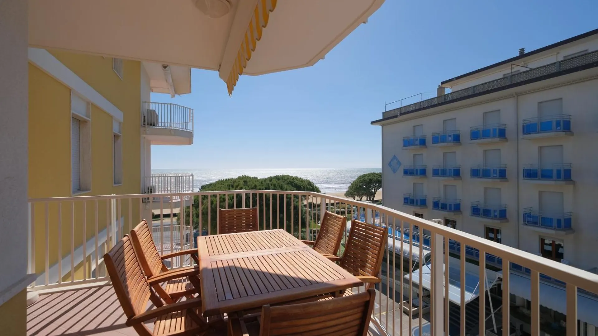 Panfilo Residence Con Piscina Fronte Mare Lido di Jesolo 0*,  Italia
