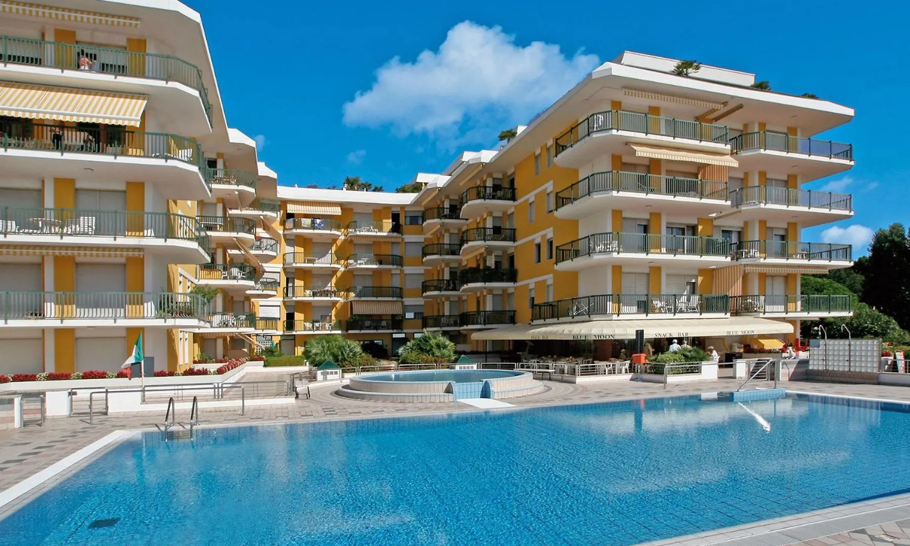 Panfilo Residence Con Piscina Fronte Mare Lido di Jesolo